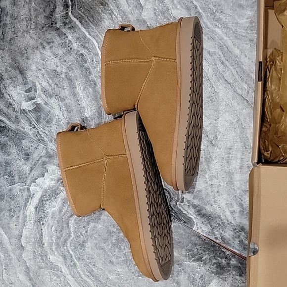 NWT Women's Koolaburra by UGG Mini boots - Picture 7 of 11